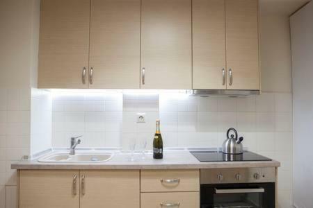 Modern Central Apartment Thessaloniki Exterior photo